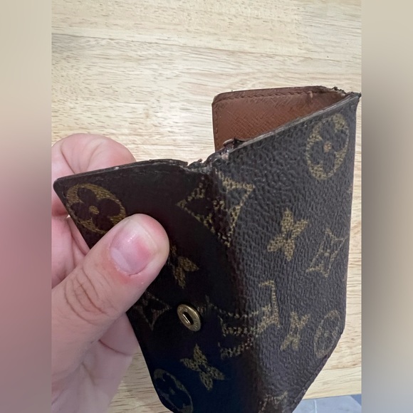 Used LV 4 key holder - Picture 10 of 13